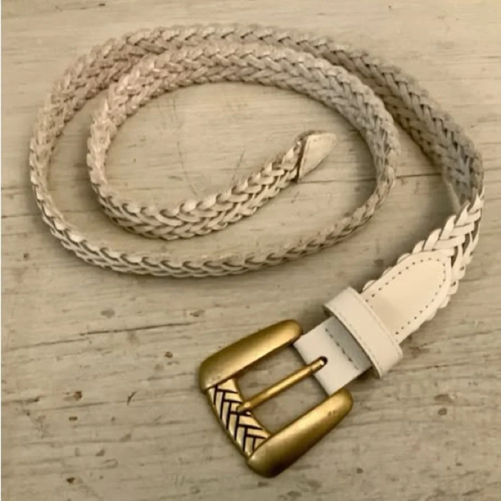 Vintage Chic Braided‎ White Leather Gold Buckle Belt Medium Good Condition